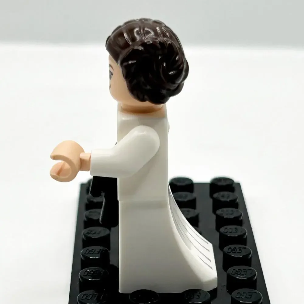 LEGO Star Wars Princess Leia White Dress Detailed Belt Minifigure Authentic EUC